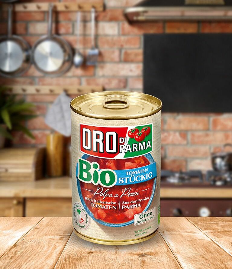 Chopped organic tomatoes from ORO di Parma in a 425ml can.