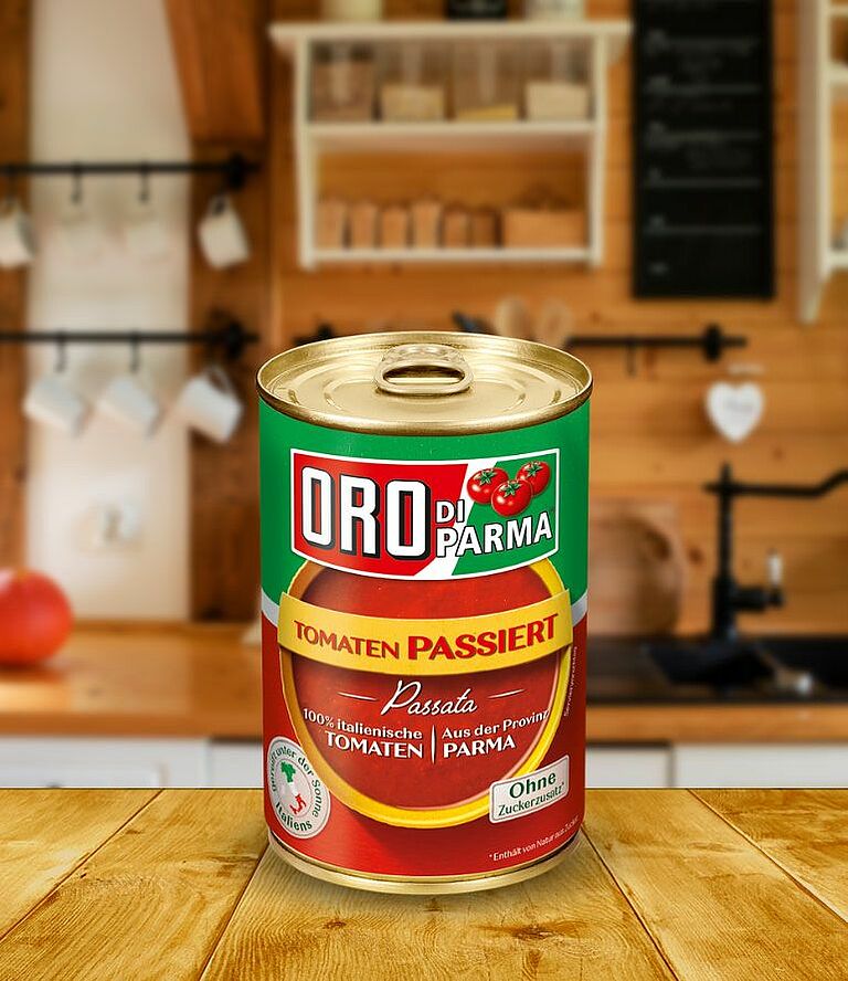 Strained tomatoes from ORO di Parma in a 425ml can.